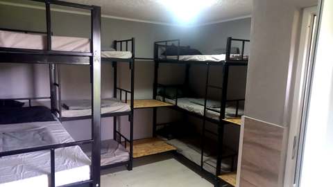 Cameră reală ProX Hostel pentru echipe în Pitești